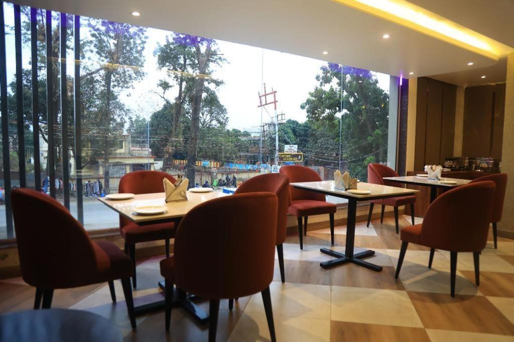 Sapphire Sky Hotel 德拉敦 外观 照片