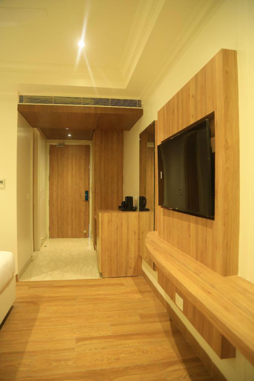 Sapphire Sky Hotel 德拉敦 外观 照片